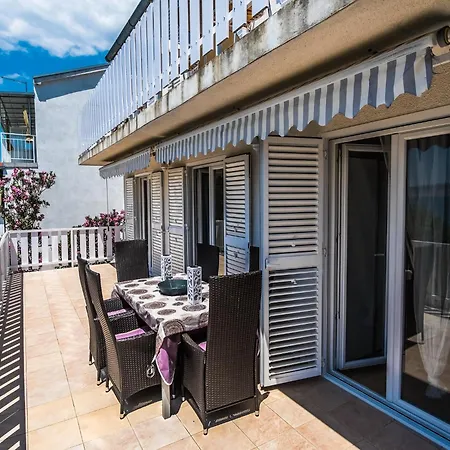 Apartamento By Near Paklenica Park *