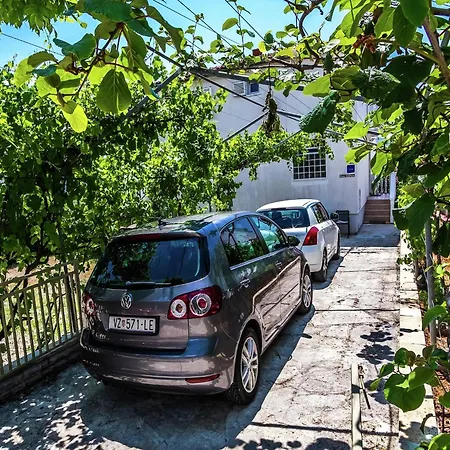 Appartement By Near Paklenica Park