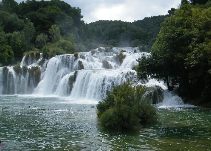 Apartment By Near Paklenica Park Seline