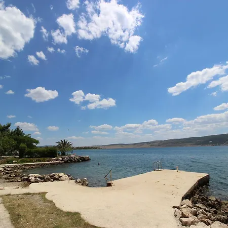 Apartman By Near Paklenica Park