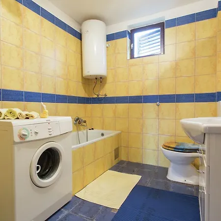 Roomy In With Garden Apartment Seline